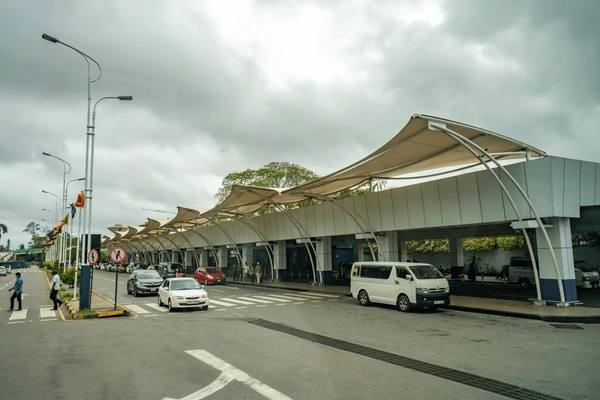 Bentota to Colombo Airport (95 km, ~2.5 hours)